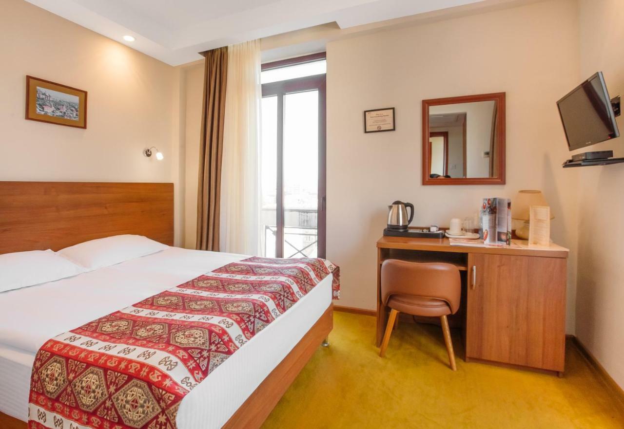 Urban Boutique Hotel Tbilisi Exterior photo